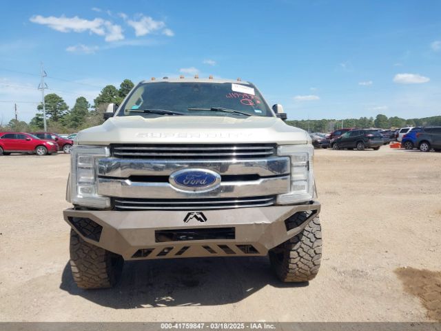 1FT7W2BT8HEF10580 Ford F-250 Lariat
