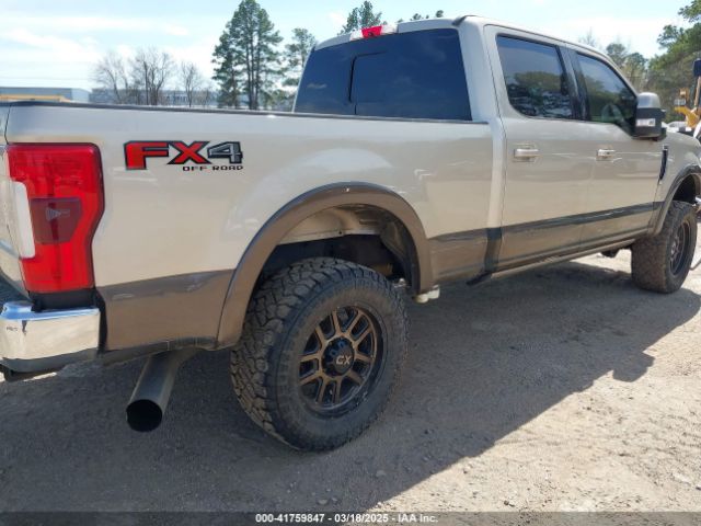1FT7W2BT8HEF10580 Ford F-250 Lariat