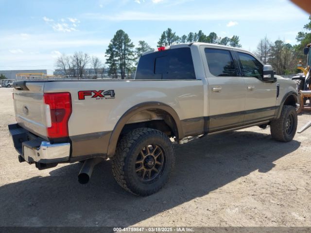 1FT7W2BT8HEF10580 Ford F-250 Lariat