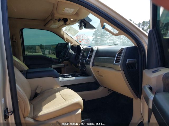 1FT7W2BT8HEF10580 Ford F-250 Lariat