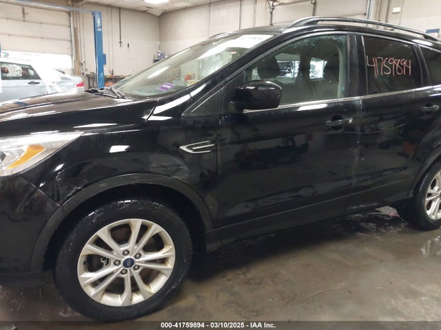 1FMCU9GD1HUE27556 Ford ESCAPE SE