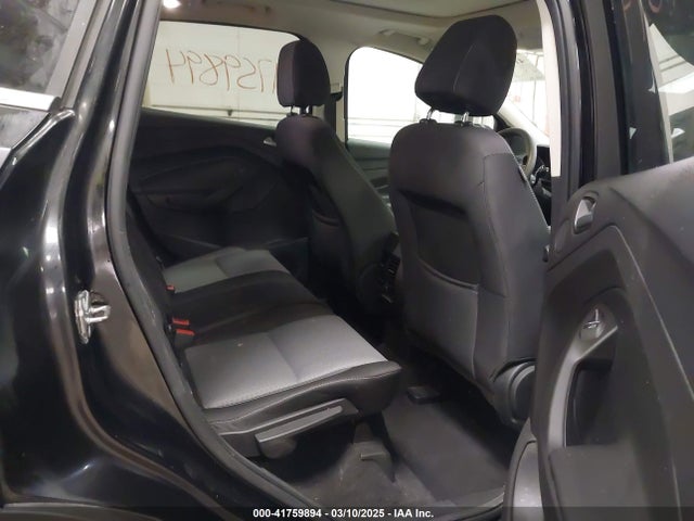 1FMCU9GD1HUE27556 Ford ESCAPE SE