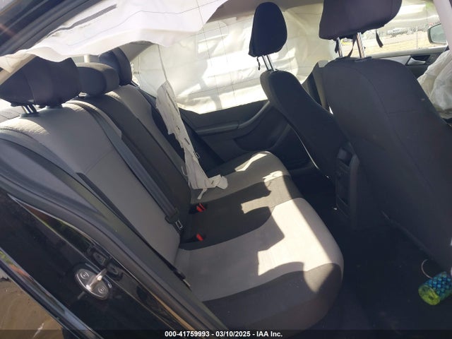 3VW2B7AJ0HM211210 Volkswagen Jetta 1.4t S