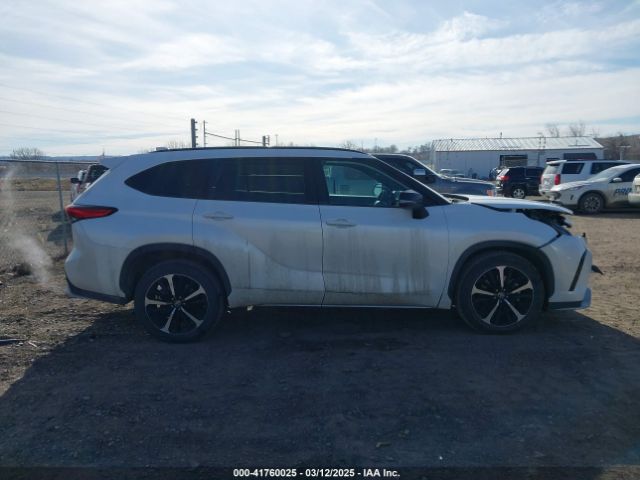 5TDJZRBH1NS223427 Toyota Highlander Xse