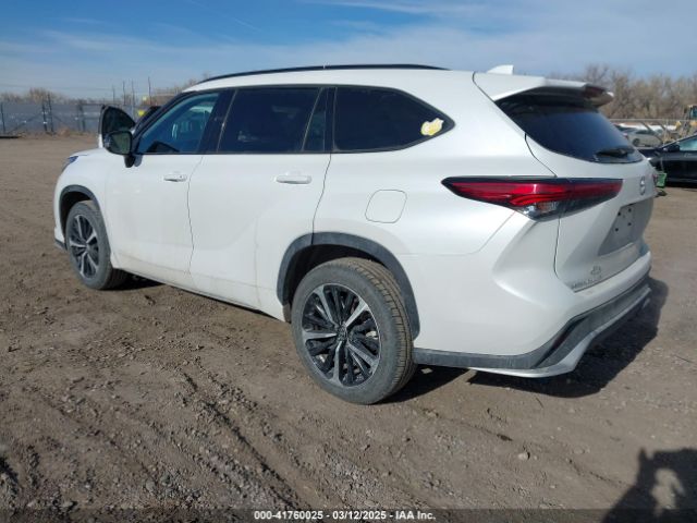 5TDJZRBH1NS223427 Toyota Highlander Xse