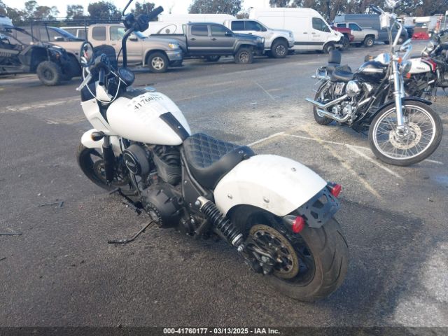 2022 INDIAN MOTORCYCLE CO. CHIEF 56KDMBAG6N3000467 Photo 2