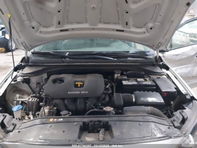 5NPD74LF3HH207811 Hyundai ELANTRA SE