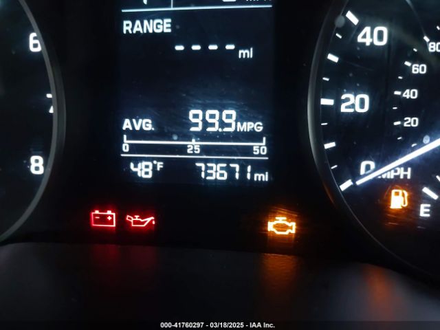 5NPD74LF3HH207811 Hyundai ELANTRA SE