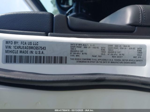 1C4RJEAG9MC657543 Jeep Grand Cherokee Laredo E 4x2