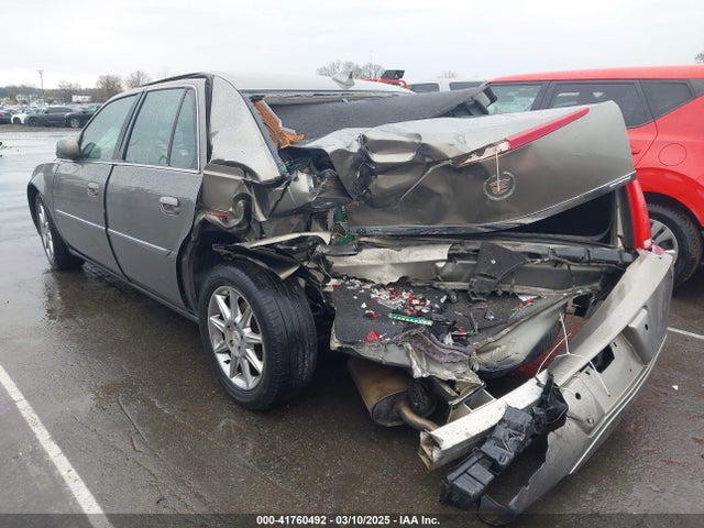 2011 CADILLAC DTS 1G6KD5E66BU125347 Photo 2