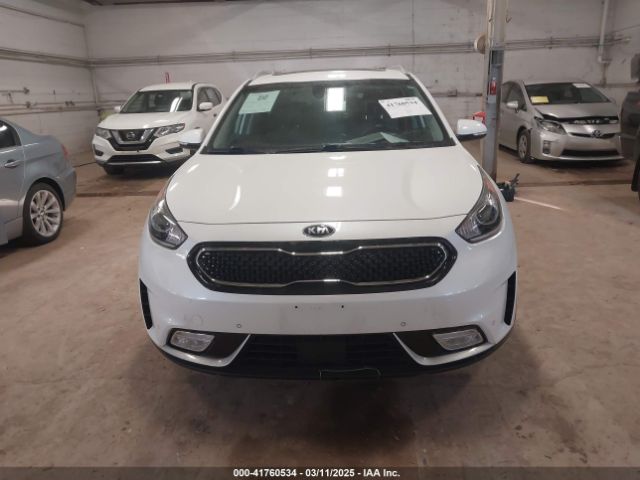 KNDCE3LC3K5216257 KIA Niro Touring