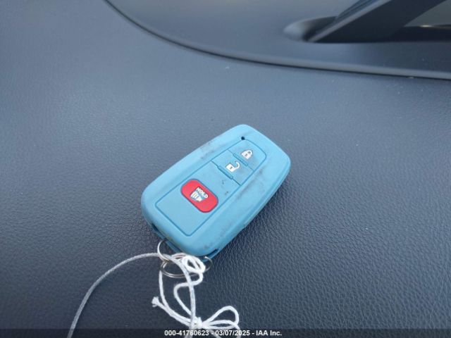 JTDKAMFU0N3161557 Toyota Prius Le