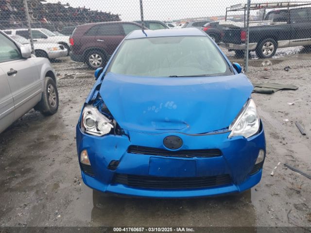 JTDKDTB34E1571983 Toyota Prius C Three