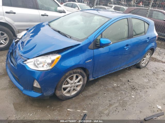 JTDKDTB34E1571983 Toyota Prius C Three