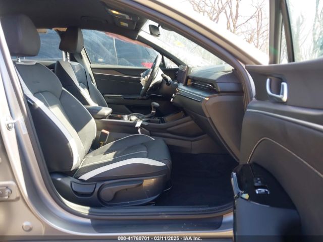 KNAG64J78S5311081 KIA K5 Gt-line