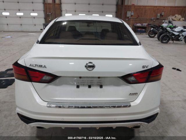 1N4BL4DW8NN363880 Nissan Altima Sv Intelligent Awd