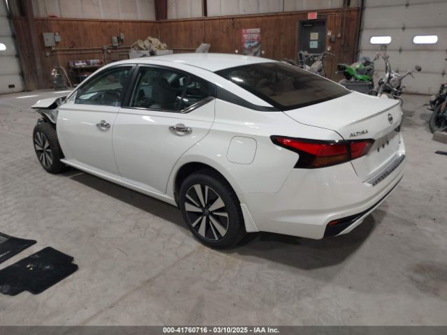 1N4BL4DW8NN363880 Nissan Altima Sv Intelligent Awd