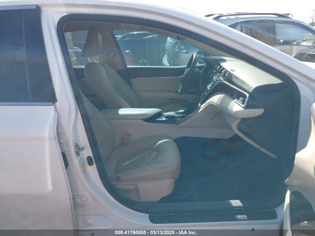 4T1B11HK1JU109185 Toyota CAMRY LE
