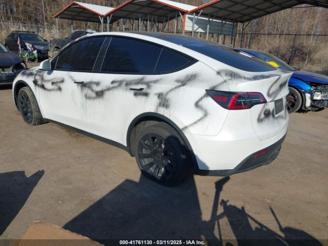 7SAYGDEE4NF532678 Tesla Model Y Long Range Dual Motor All-wheel Drive
