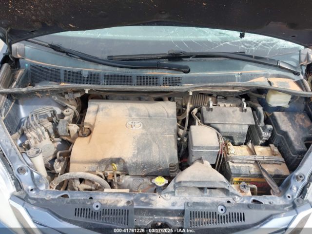 5TDKK3DC0FS557747 Toyota Sienna Le 8 Passenger