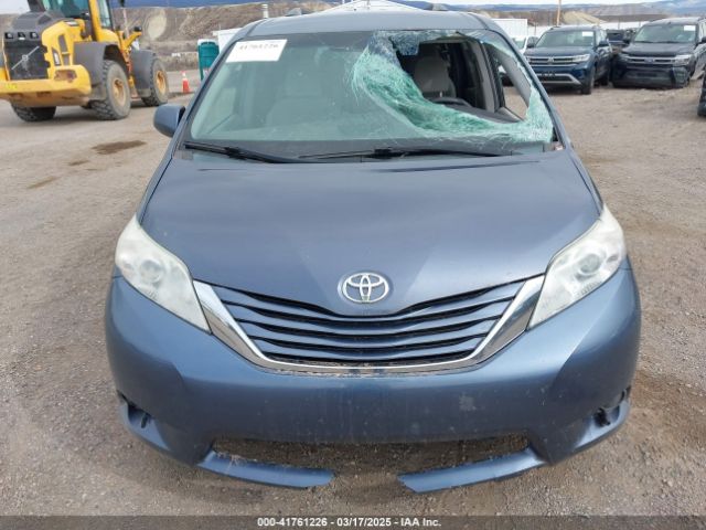 5TDKK3DC0FS557747 Toyota Sienna Le 8 Passenger