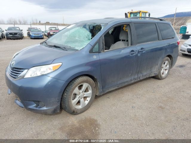 5TDKK3DC0FS557747 Toyota Sienna Le 8 Passenger