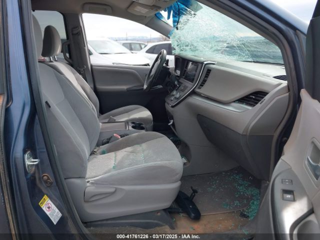 5TDKK3DC0FS557747 Toyota Sienna Le 8 Passenger