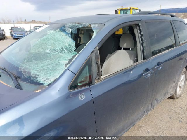 5TDKK3DC0FS557747 Toyota Sienna Le 8 Passenger