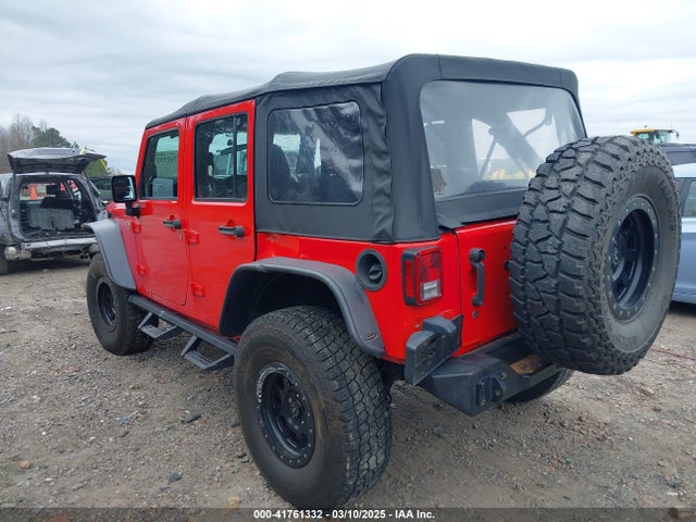 1C4BJWDGXFL610818 Jeep Wrangler Unlimited Sport