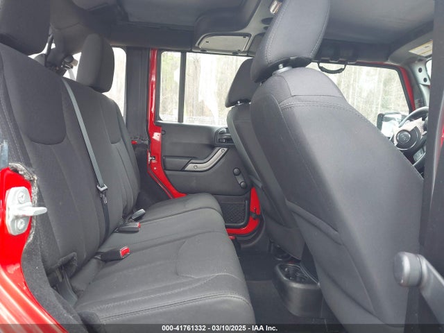 1C4BJWDGXFL610818 Jeep Wrangler Unlimited Sport