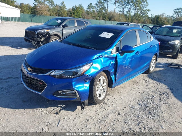 Chevrolet Cruze Lt Auto 2018 1G1BE5SM5J7189253 Image 2