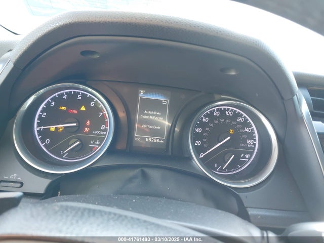 4T1B11HKXJU140631 Toyota CAMRY SE