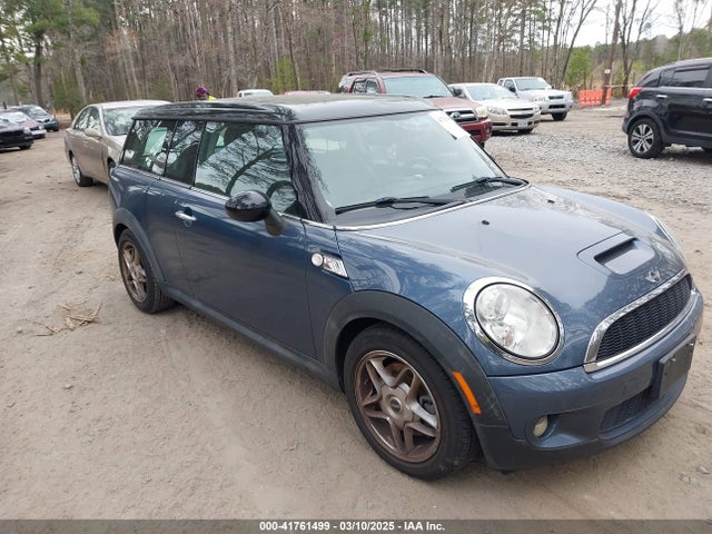 2010 MINI COOPER S CLUBMAN WMWMM3C5XATP76535 Photo 0
