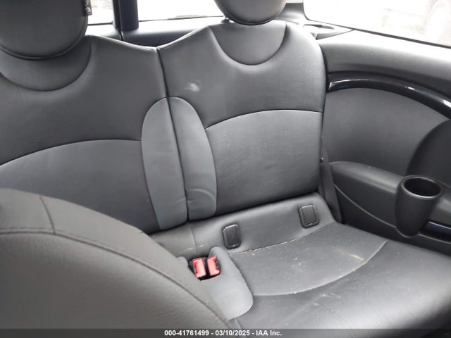 2010 MINI COOPER S CLUBMAN WMWMM3C5XATP76535 Photo 7