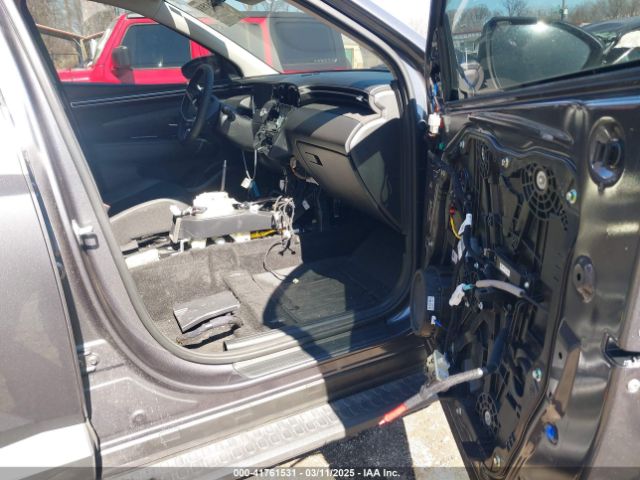 KM8JFCAE6PU209966 Hyundai Tucson Xrt