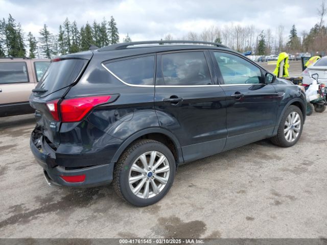 1FMCU9HD3KUB89375 Ford ESCAPE SEL
