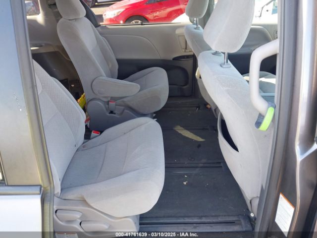 5TDJK3DC5GS133753 Toyota Sienna Le 7 Passenger