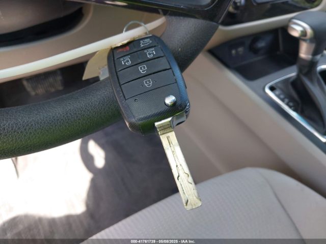 KNDMB5C1XM6667206 KIA SEDONA LX