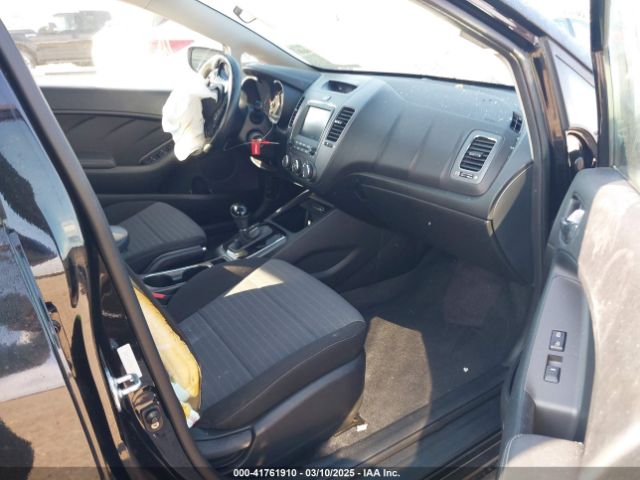 3KPFL4A77HE121230 KIA FORTE S