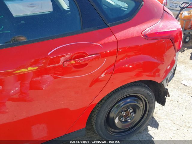 1FADP3K28EL265726 Ford FOCUS SE