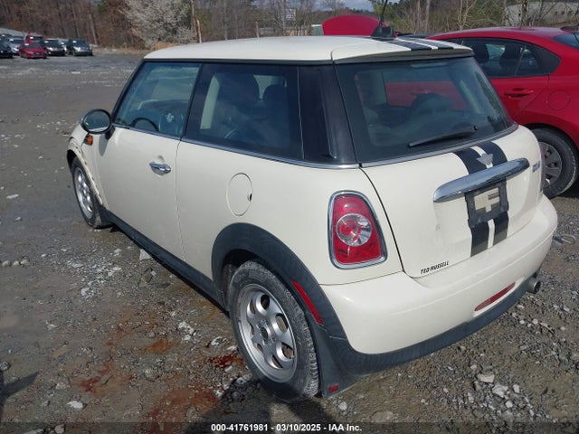 2012 MINI COOPER WMWSU3C53CT185697 Photo 2