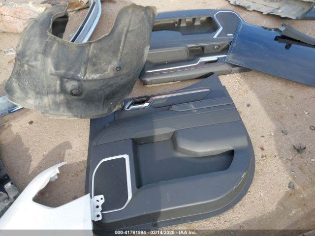 1GTUUDED4PZ115635 GMC Sierra 1500 4wd  Short Box Slt
