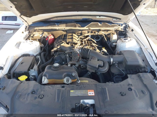 1ZVBP8AM2E5327057 Ford Mustang V6