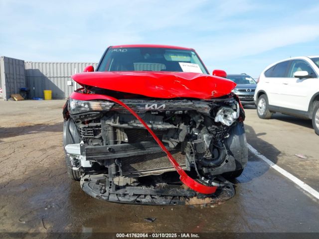 KNDJ23AU8P7196997 KIA SOUL LX