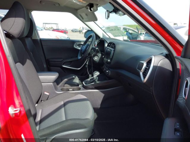 KNDJ23AU8P7196997 KIA SOUL LX