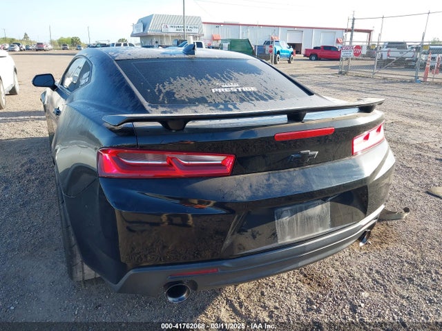 1G1FD1RSXJ0191218 Chevrolet Camaro 2lt