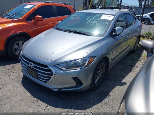 5NPD84LF5HH068620 Hyundai ELANTRA SE