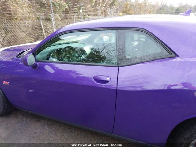 2C3CDZDJ1GH145888 Dodge Challenger Srt 392