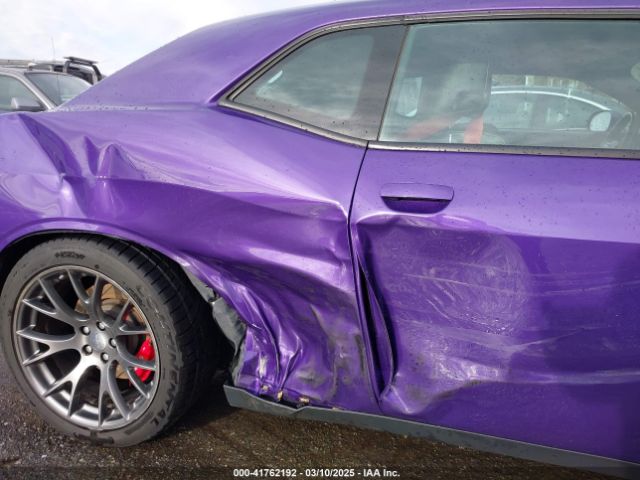 2C3CDZDJ1GH145888 Dodge Challenger Srt 392