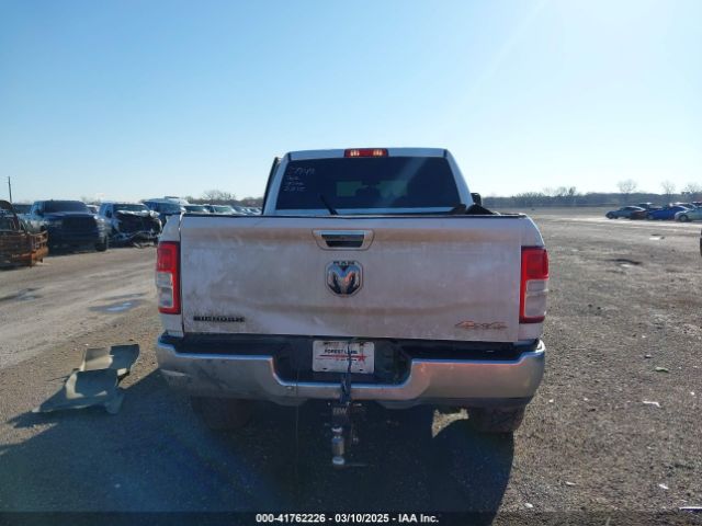 3C6UR5DL9KG625821 RAM 2500 Big Horn  4x4 6'4 Box